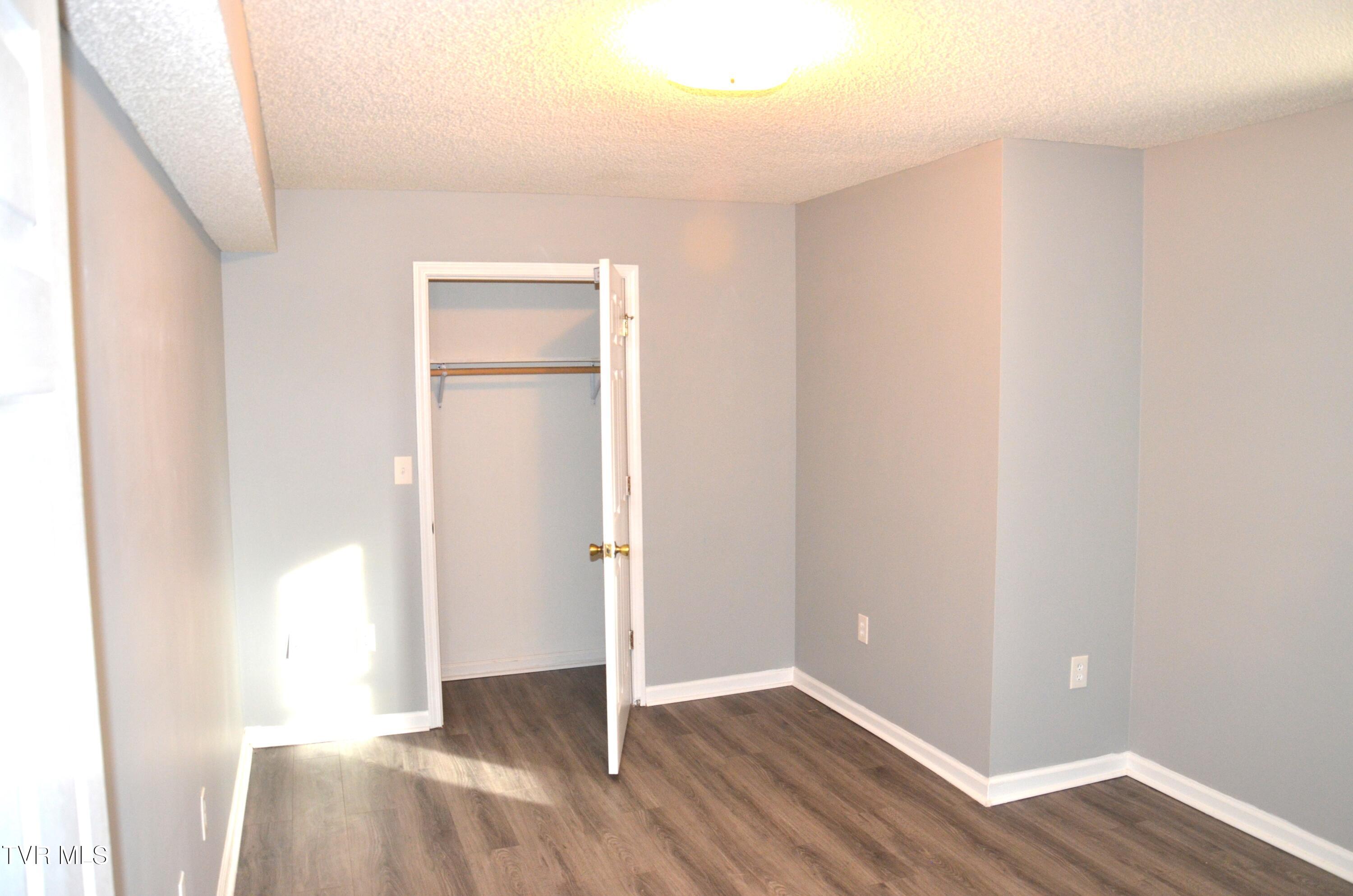 214 East Ravine Road, Unit 11 Kingsport, TN 37660 - Photo 17 of 18 DSC_0658