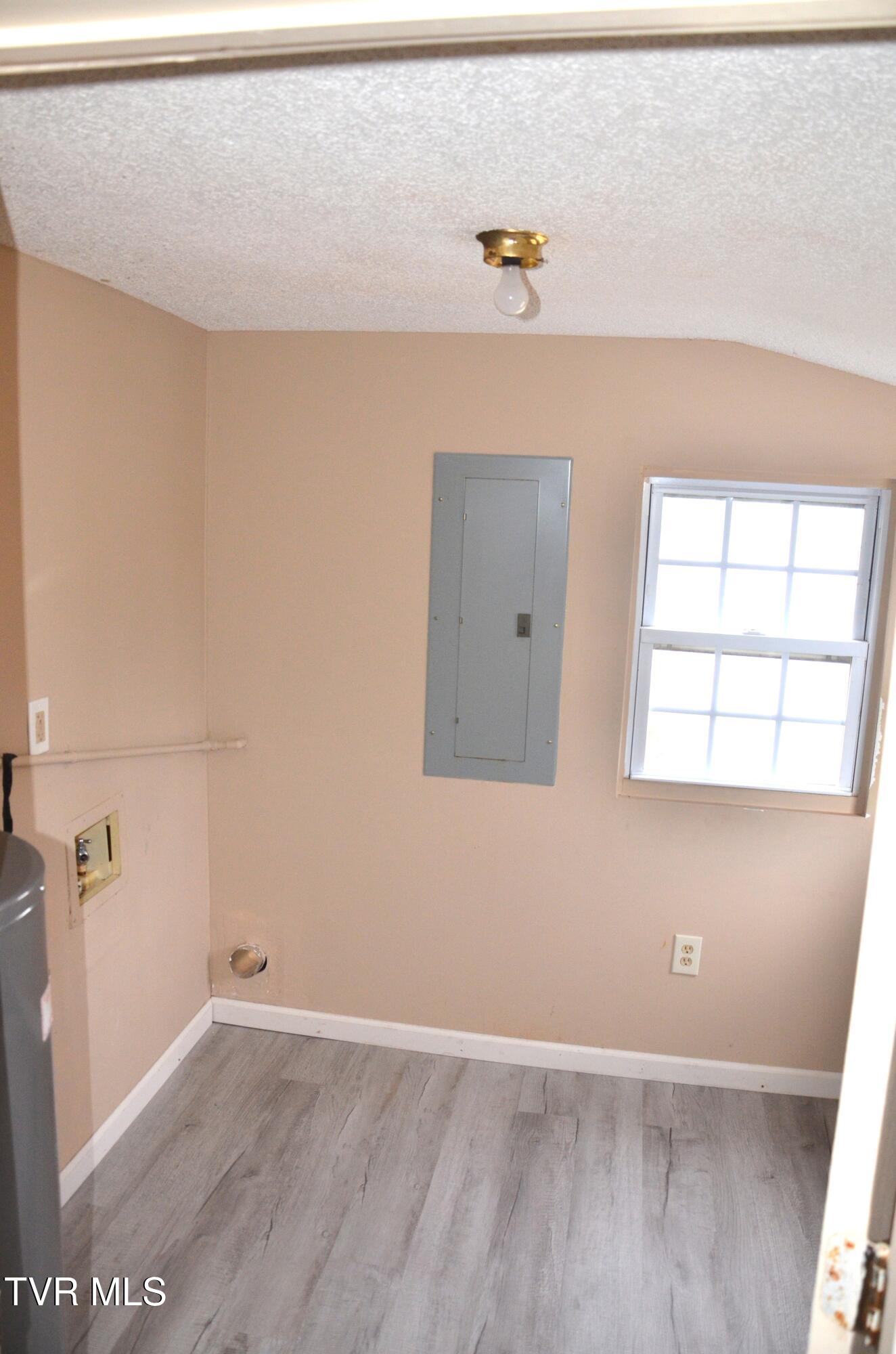 214 East Ravine Road, Unit 11 Kingsport, TN 37660 - Photo 6 of 18 DSC_0646