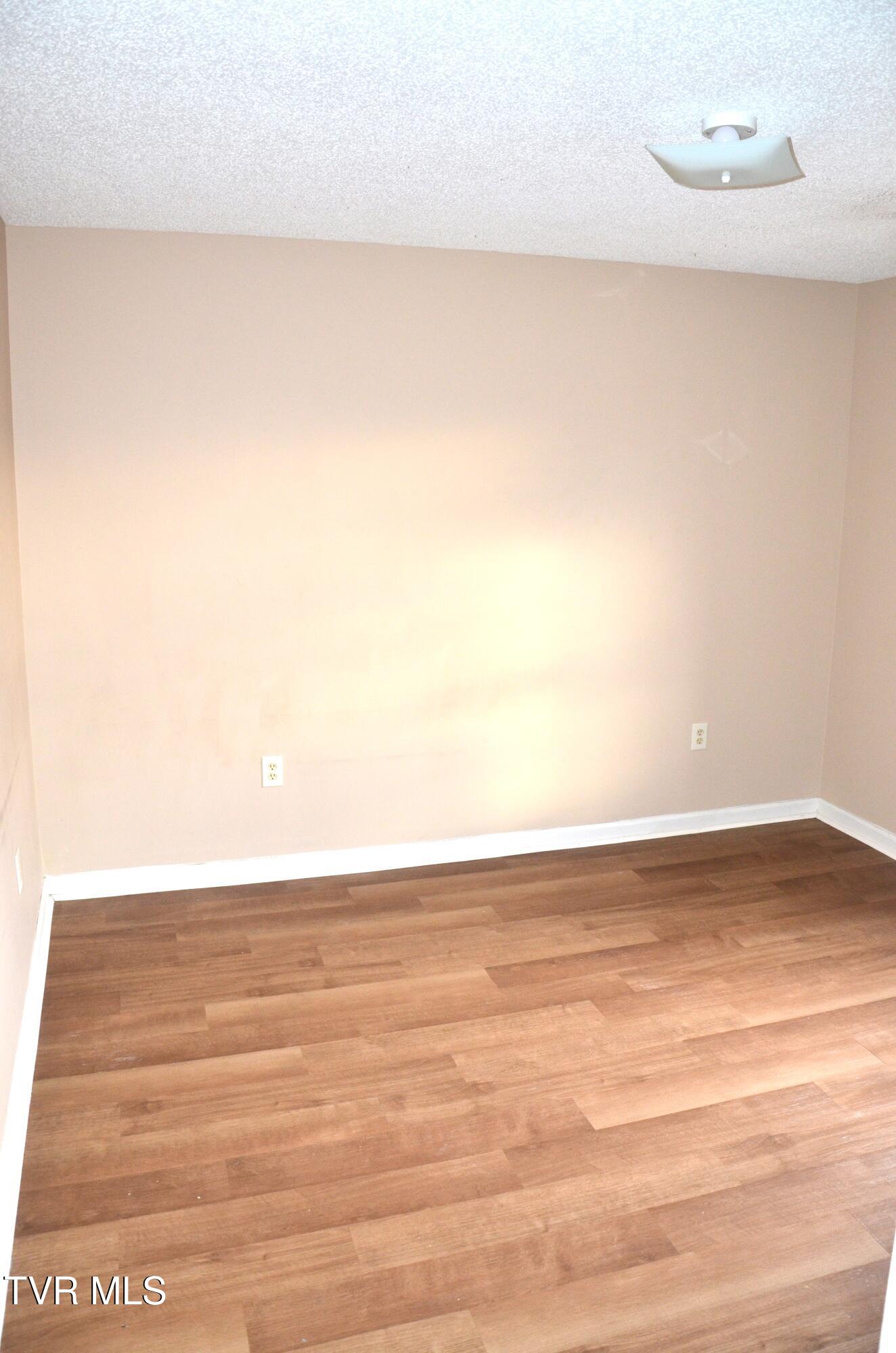 214 East Ravine Road, Unit 11 Kingsport, TN 37660 - Photo 8 of 18 DSC_0648