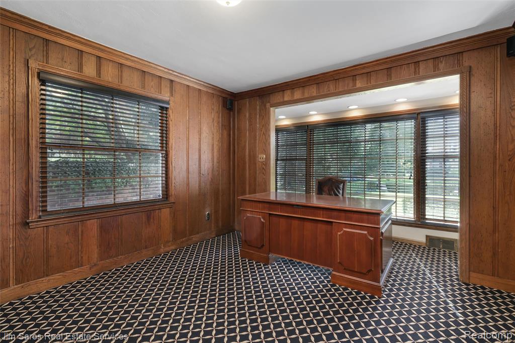 130 Merriweather Road Grosse Pointe Farms, MI 48236 - Photo 14 of 37