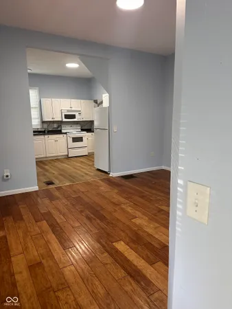 $1,300 | 297 North 9th Street, Unit 2, Noblesville, IN 46060
