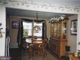 11 Roslyn Road Hamilton, NJ 08610 - Photo 4 of 6 Gallery Image 4