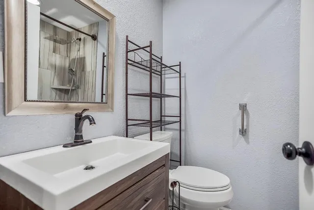 $285,500 | 2535 Malone Drive, Kansas City, KS 66104