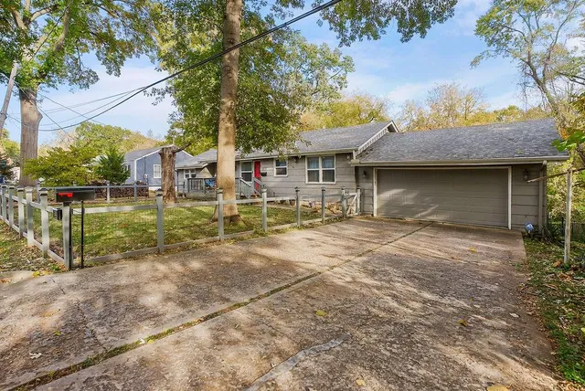 $285,500 | 2535 Malone Drive, Kansas City, KS 66104