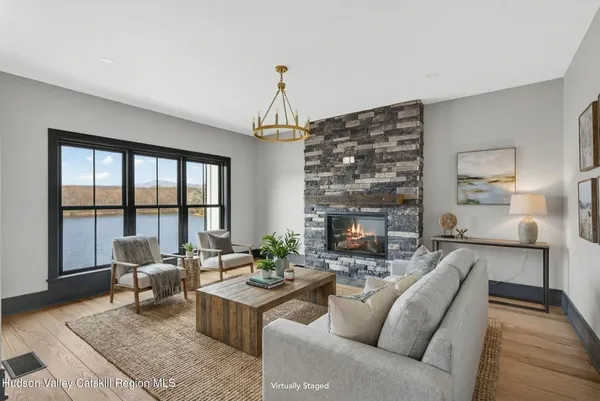 $925,000 | 16 Icehouse Drive, Saugerties, NY 12477