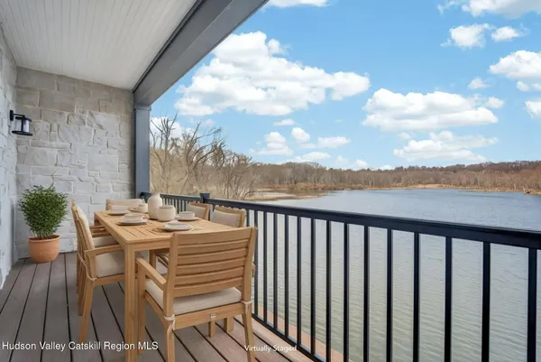 $925,000 | 16 Icehouse Drive, Saugerties, NY 12477