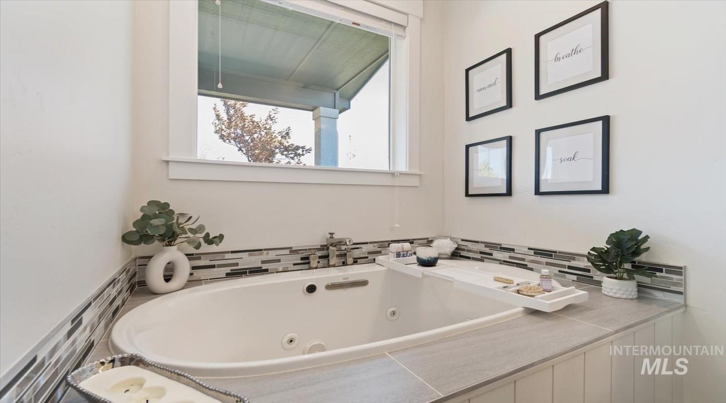 2171 West Valli-Hi Road Eagle, ID 83616 - Photo 15 of 45