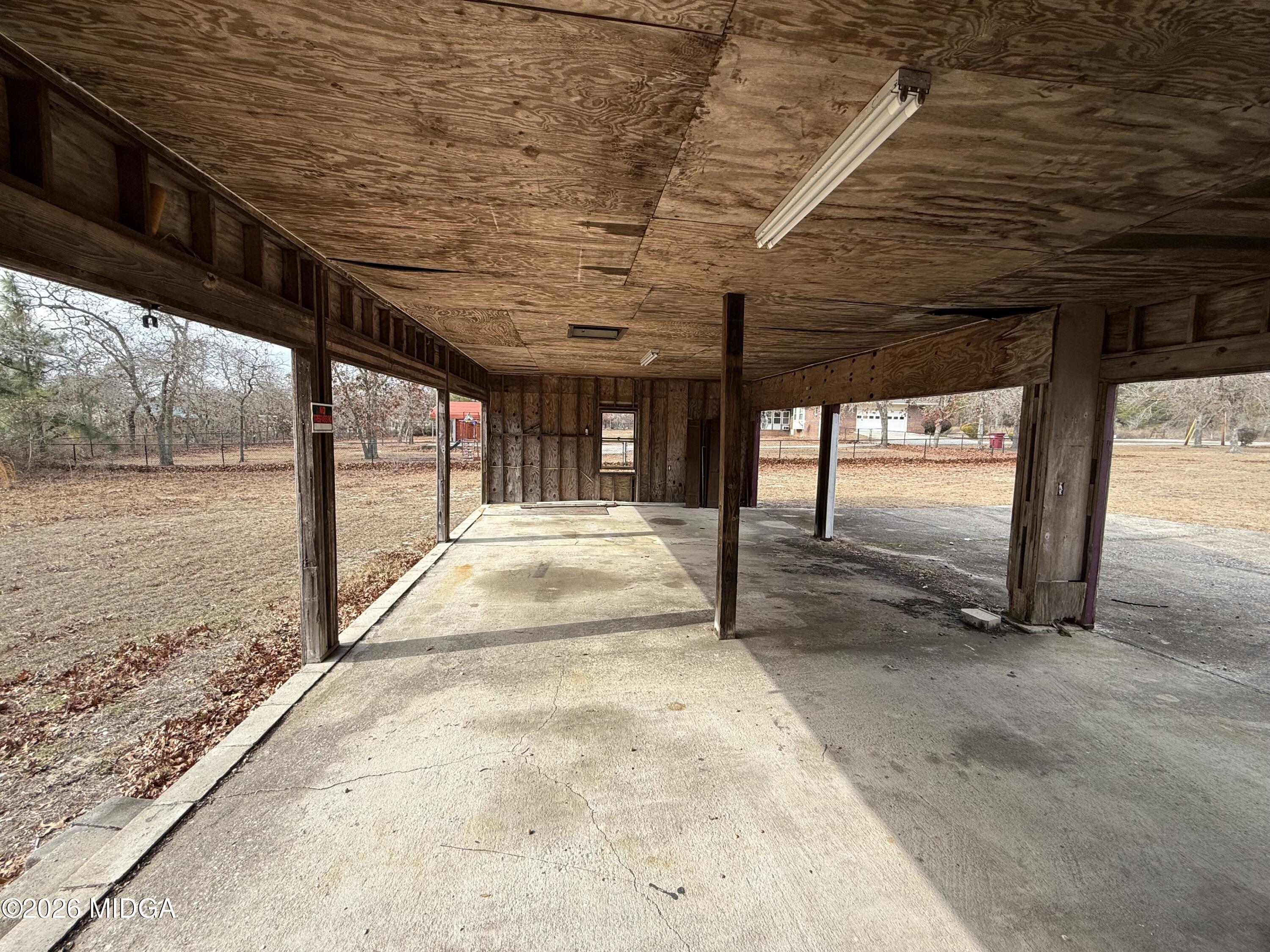 7020 Bethel Church Road Lizella, GA 31052 - Photo 40 of 55 garage 2