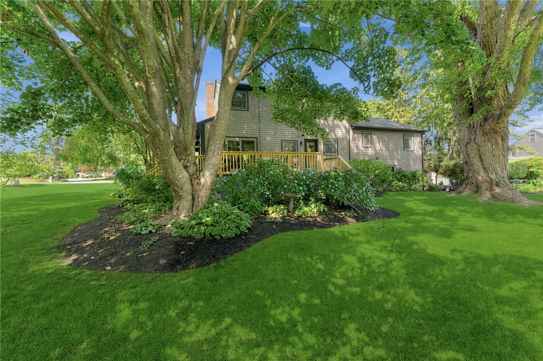 131 Taylor Road Portsmouth, RI 02871 - Photo 7 of 33