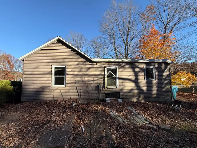 $159,900 | 13507 152nd Avenue, Grand Haven, MI 49417