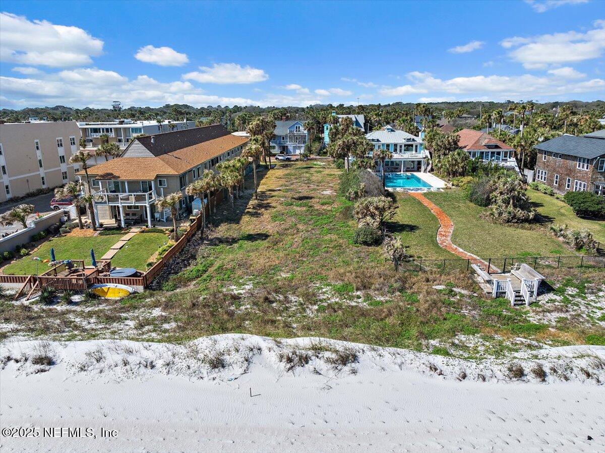 1039 Beach Avenue Atlantic Beach, FL 32233 - Photo 6 of 9 a view of a city