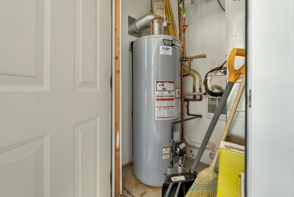 21 Hampshire Road, Unit 111 Methuen, MA 01844 - Photo 14 of 23