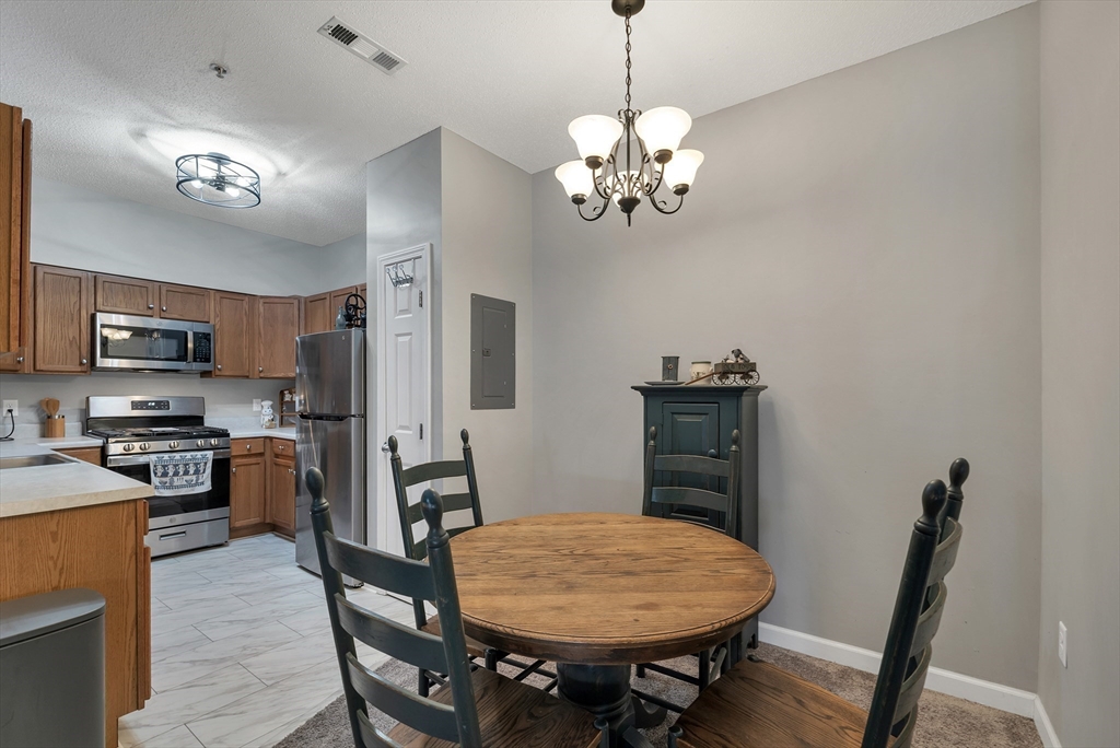 21 Hampshire Road, Unit 111 Methuen, MA 01844 - Photo 3 of 23