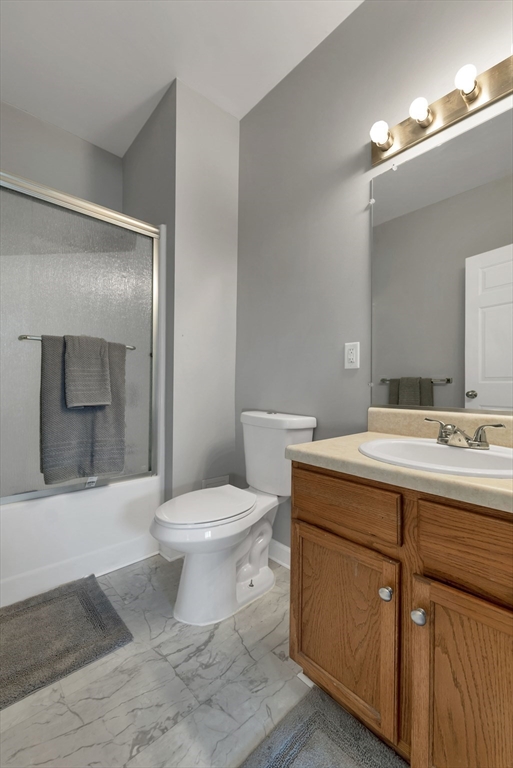 21 Hampshire Road, Unit 111 Methuen, MA 01844 - Photo 9 of 23