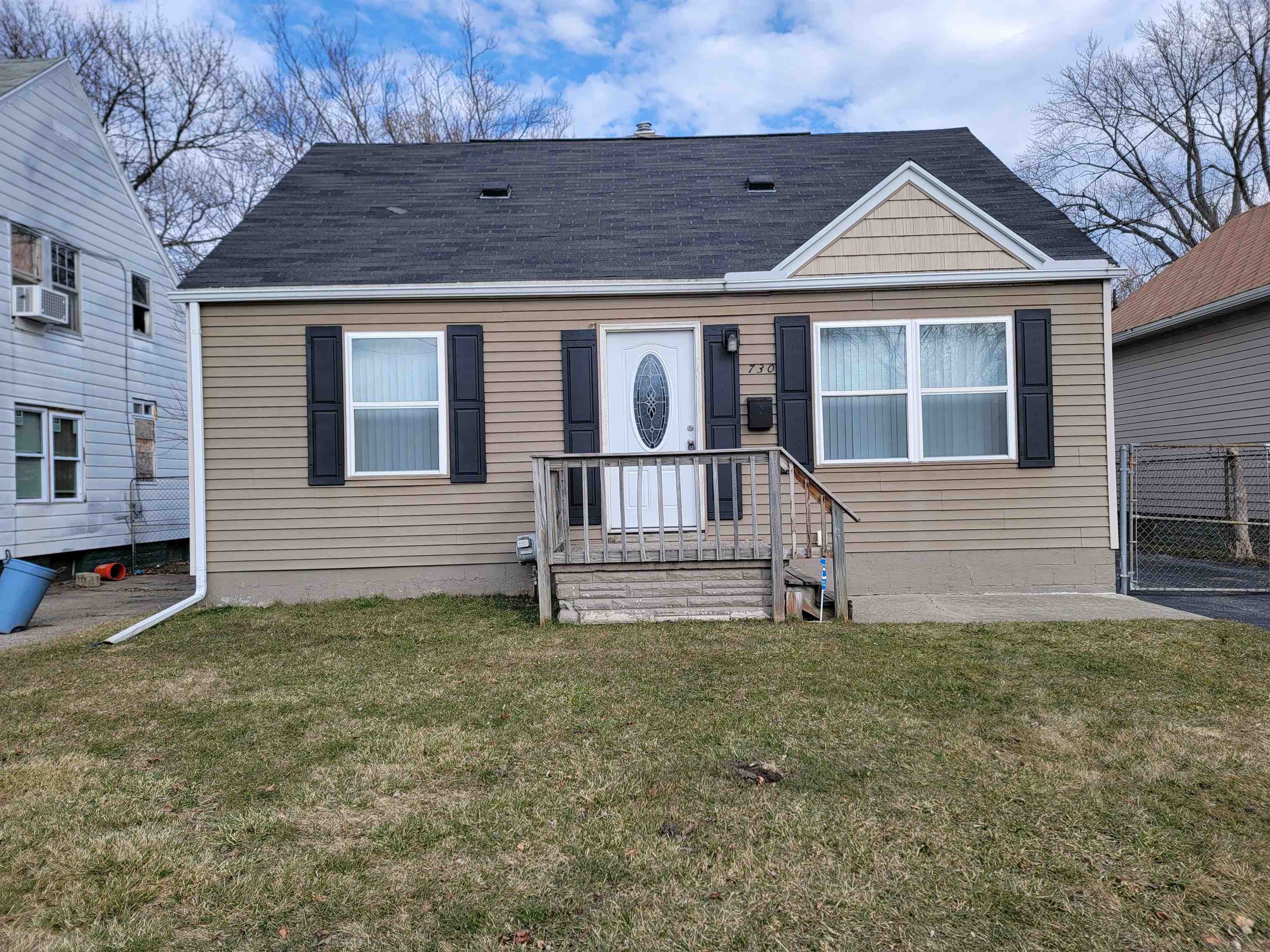 730 West Atherton Road Flint, MI 48507 - Photo 1 of 30 50134086-2e18e2f3-edfc-4292-b2a6-3139a0e34b97.JPG