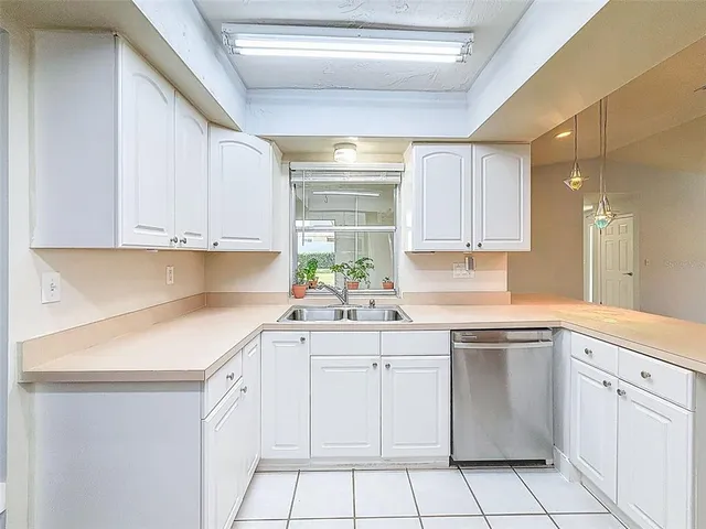 $583,000 | 1961 Canadiana Court, Dunedin, FL 34698