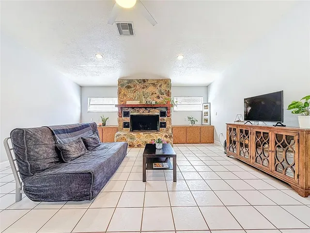 $583,000 | 1961 Canadiana Court, Dunedin, FL 34698