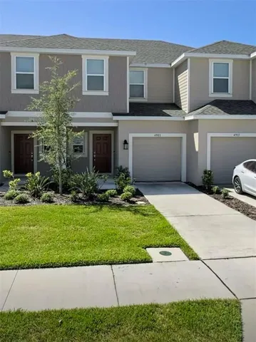 a front view of house with yard