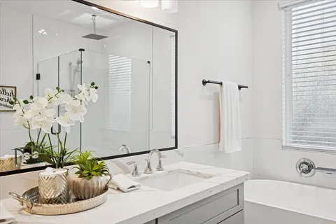 $384,700 | 7702 Sky Dweller Drive, Houston, TX 77055