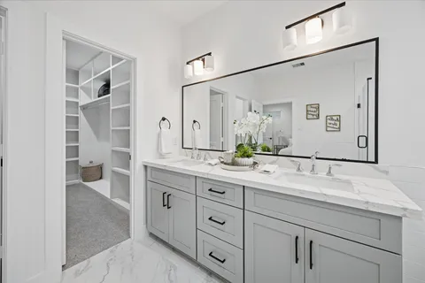 $384,700 | 7702 Sky Dweller Drive, Houston, TX 77055