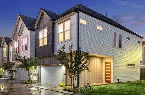 $384,700 | 7702 Sky Dweller Drive, Houston, TX 77055