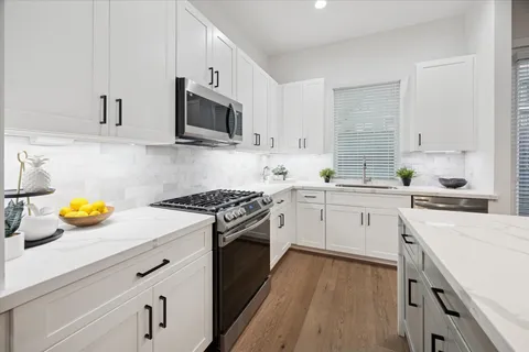 $384,700 | 7702 Sky Dweller Drive, Houston, TX 77055