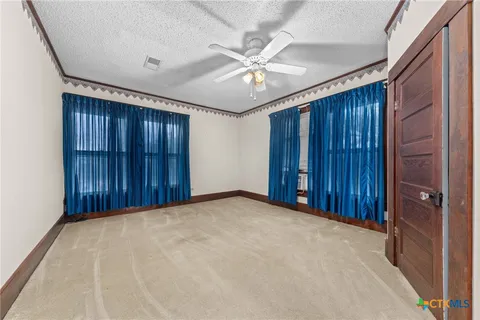 $250,000 | 9 South Milam Street, Rogers, TX 76569