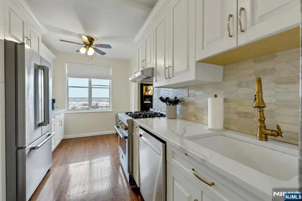 $439,000 | 100 East Palisade Avenue, Unit D45, Englewood, NJ 07631