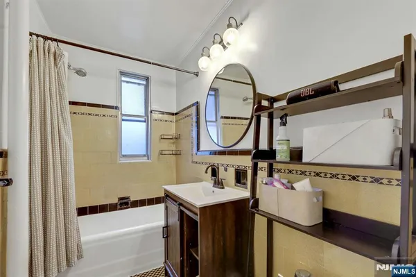 $439,000 | 100 East Palisade Avenue, Unit D45, Englewood, NJ 07631
