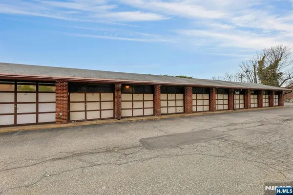 $439,000 | 100 East Palisade Avenue, Unit D45, Englewood, NJ 07631