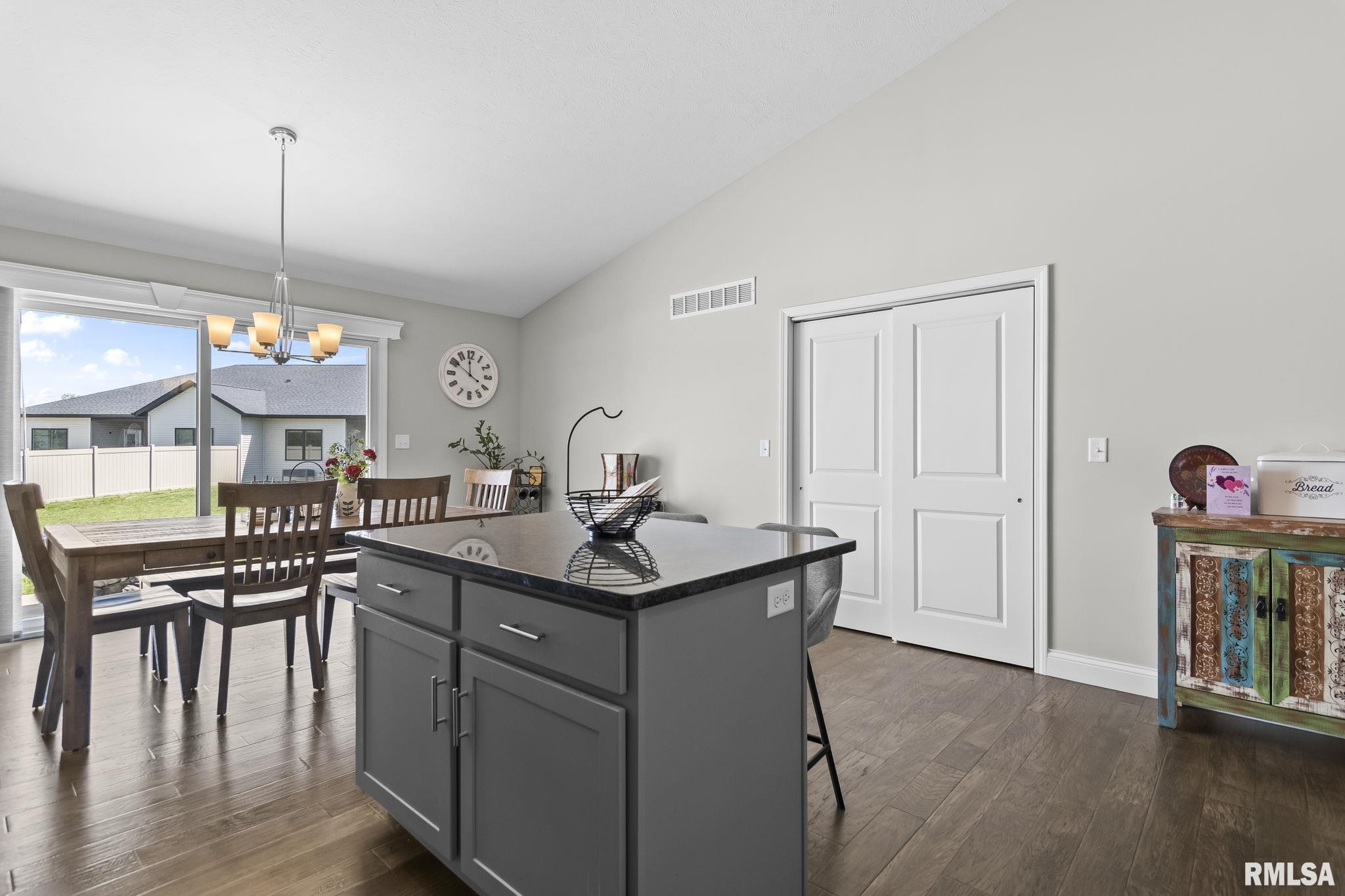 4605 Lasalle Court Springfield, IL 62711 - Photo 13 of 36