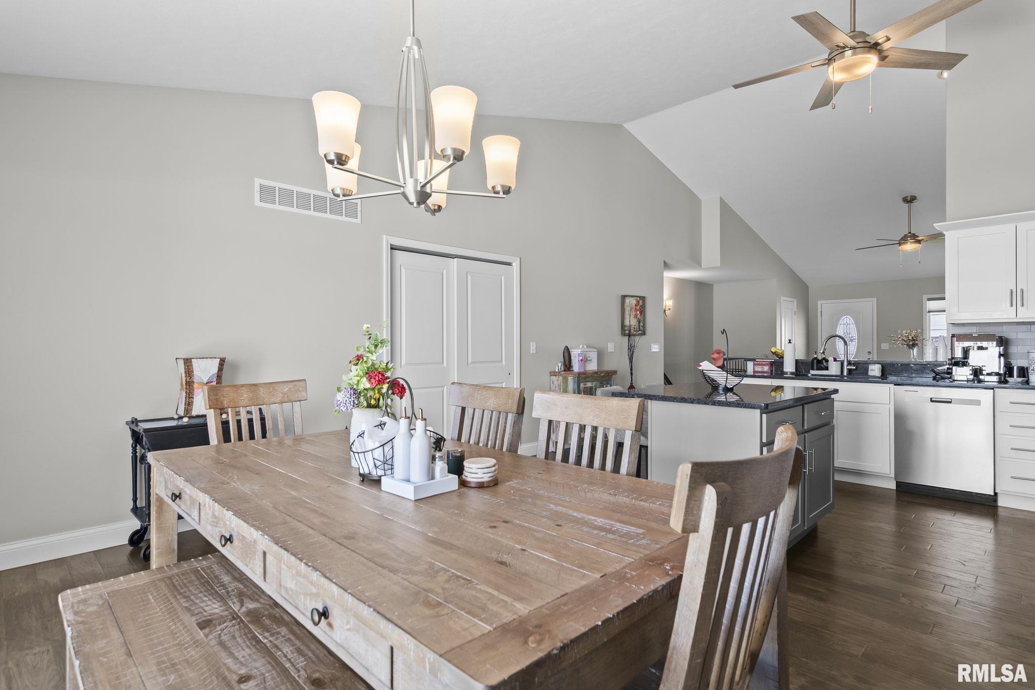 4605 Lasalle Court Springfield, IL 62711 - Photo 14 of 36