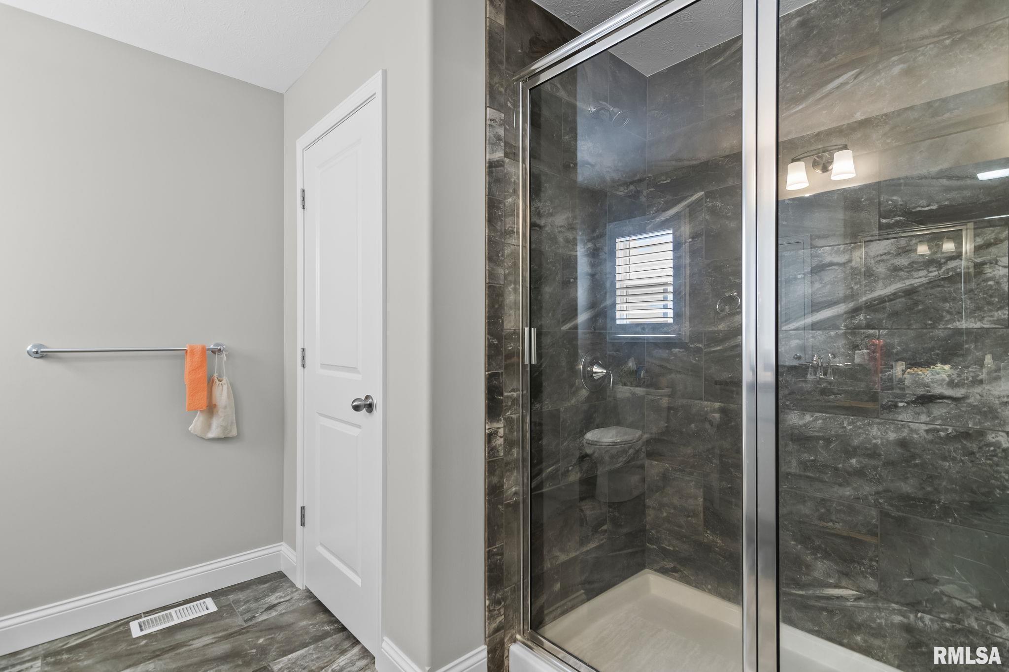 4605 Lasalle Court Springfield, IL 62711 - Photo 19 of 36