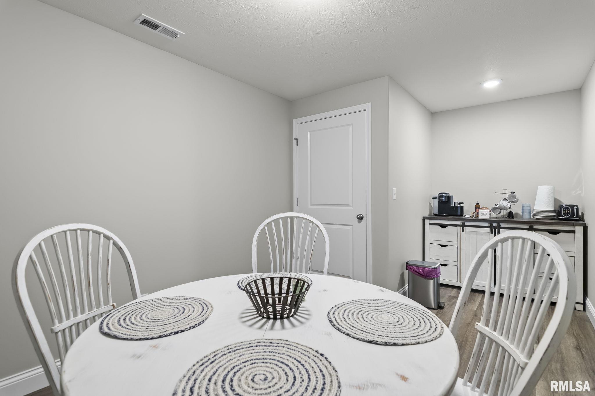 4605 Lasalle Court Springfield, IL 62711 - Photo 24 of 36