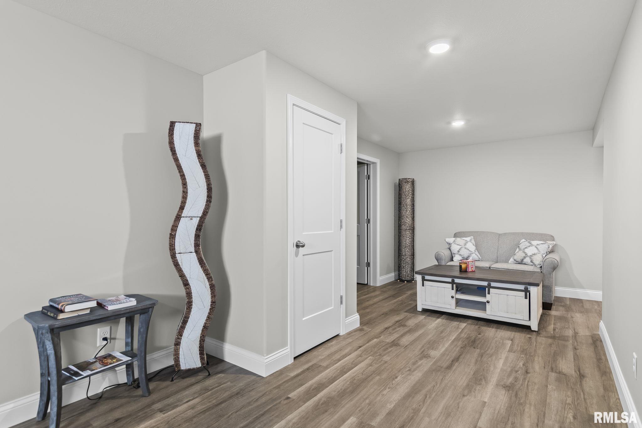 4605 Lasalle Court Springfield, IL 62711 - Photo 27 of 36