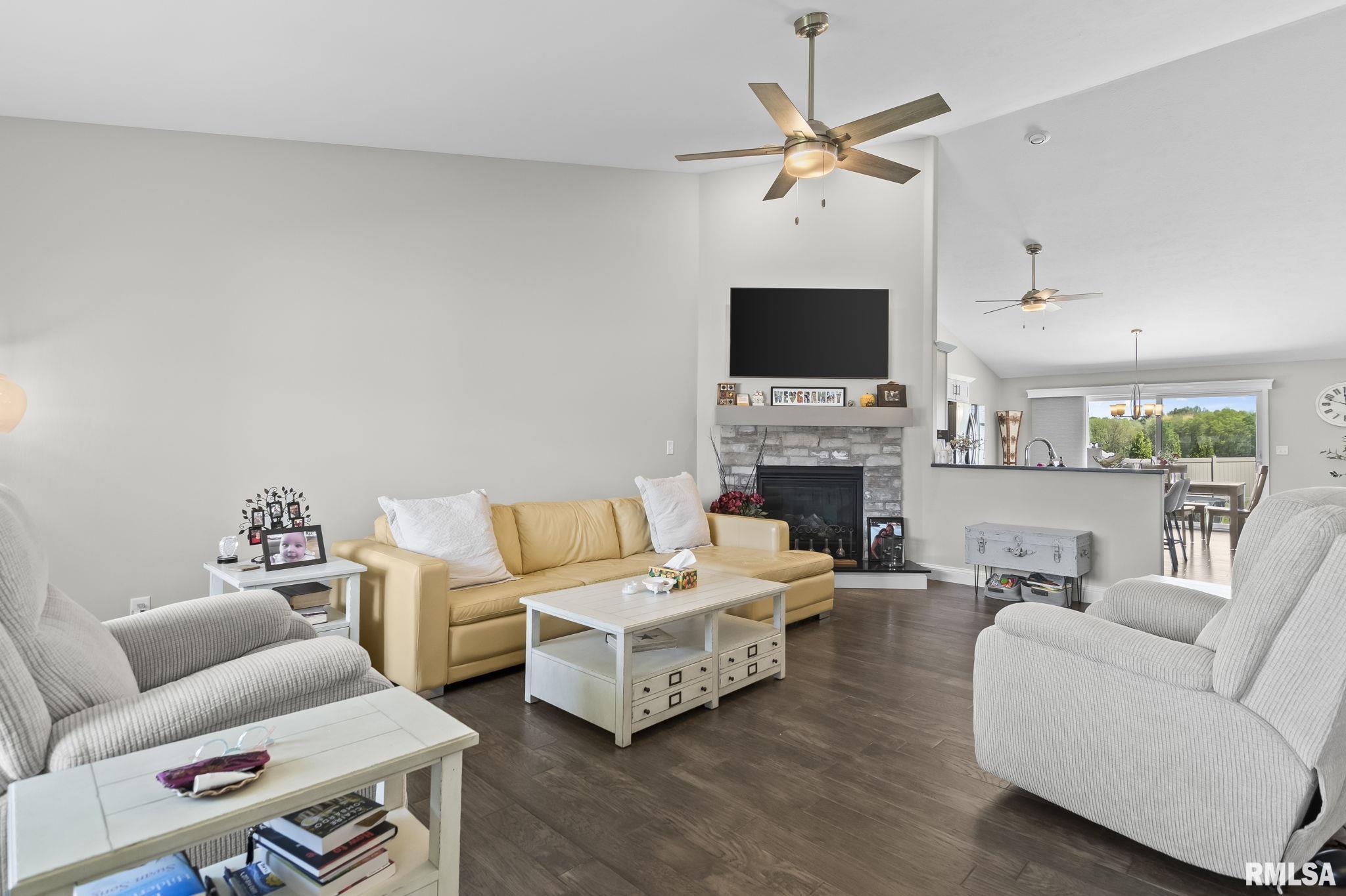 4605 Lasalle Court Springfield, IL 62711 - Photo 5 of 36