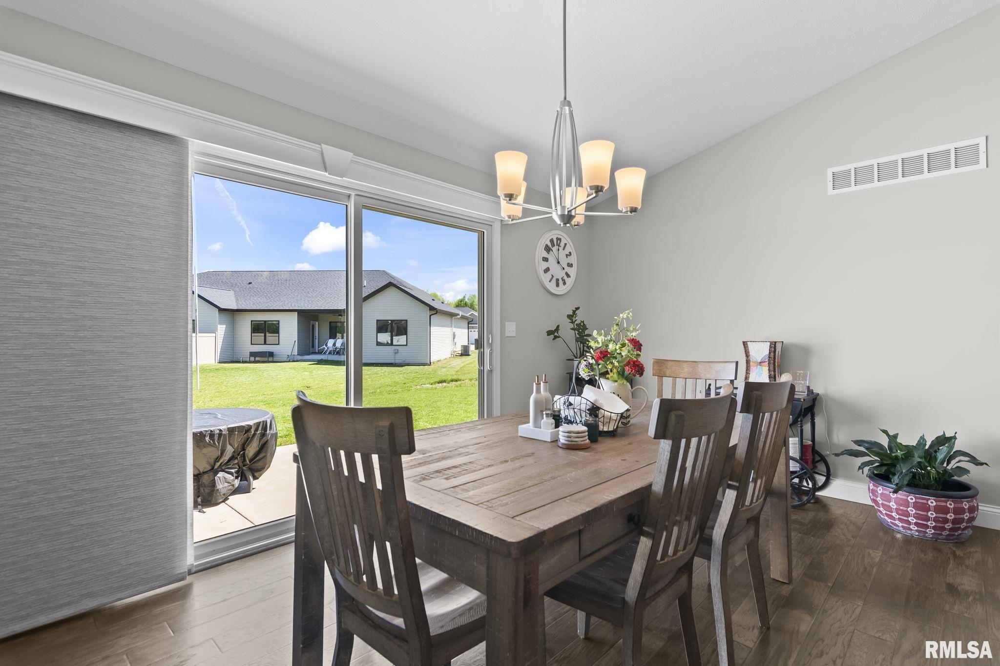 4605 Lasalle Court Springfield, IL 62711 - Photo 9 of 36