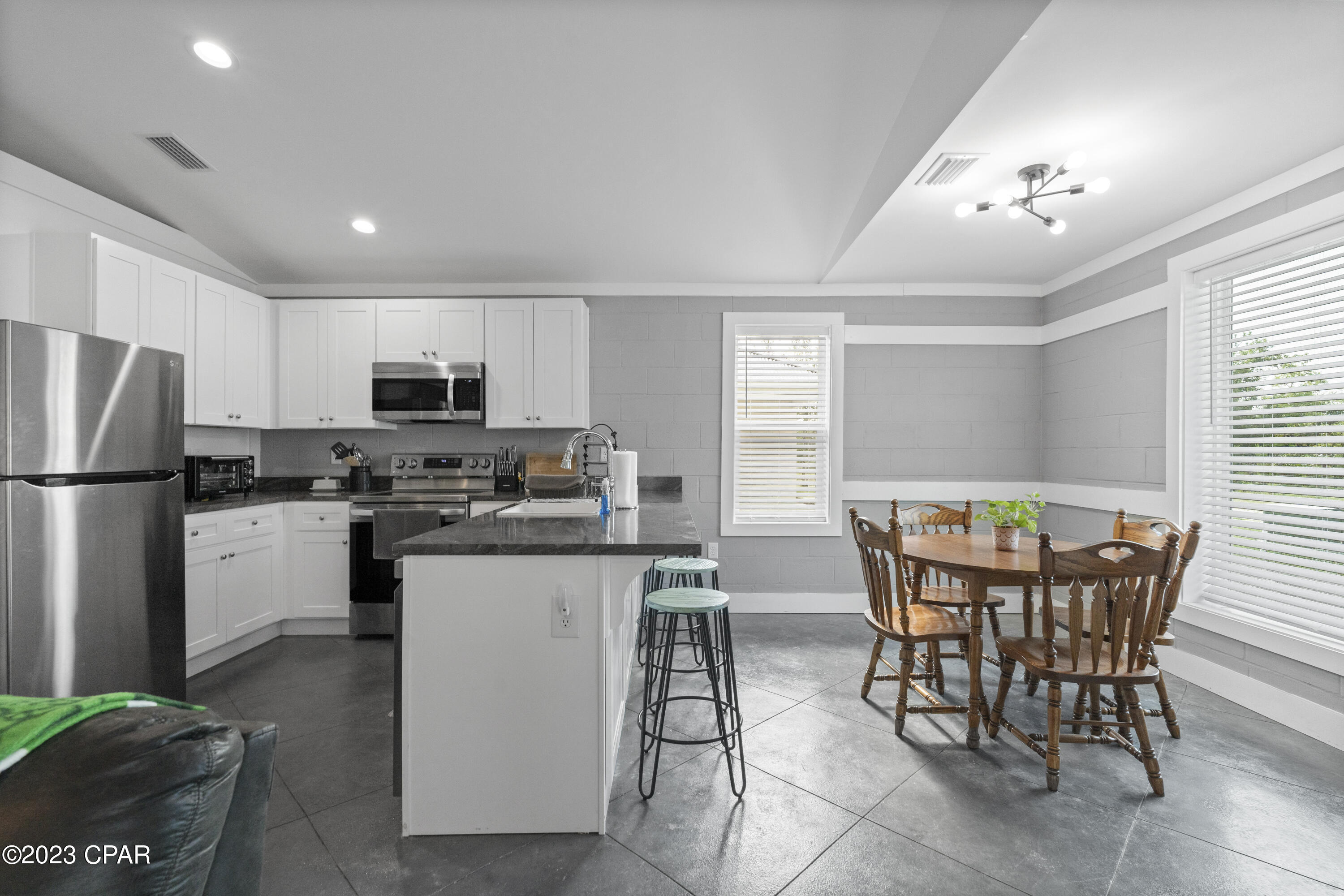 13701 Statler Avenue Youngstown, FL 32466 - Photo 6 of 26