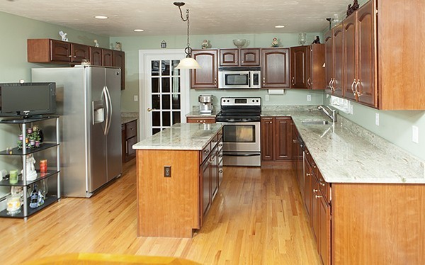 93 Forsythe Farm Road Northbridge, MA 01534 - Photo 8 of 25 Gallery Image 8