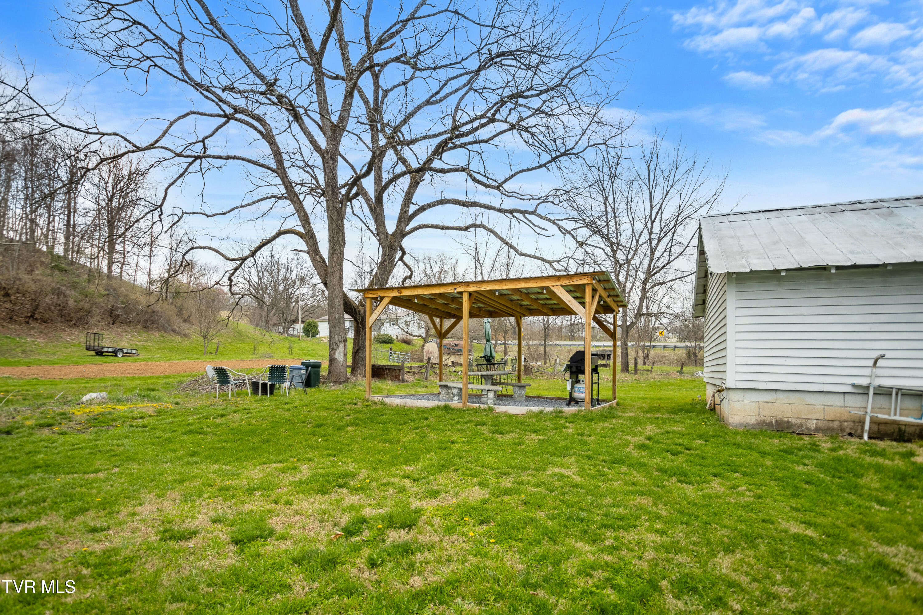 21786 Monroe Road Damascus, VA 24236 - Photo 12 of 47 177A2680-HDR_1