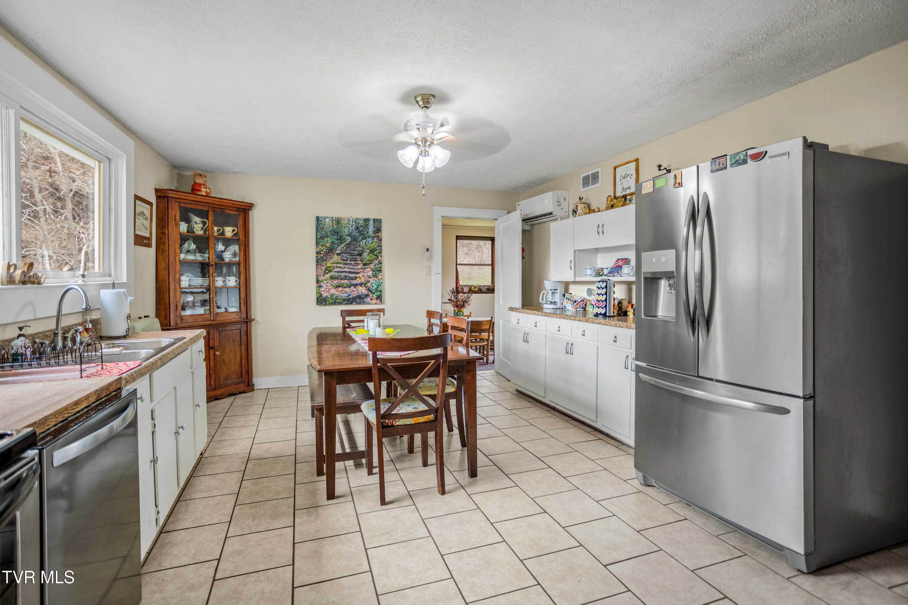 21786 Monroe Road Damascus, VA 24236 - Photo 31 of 47 177A2760-HDR_1