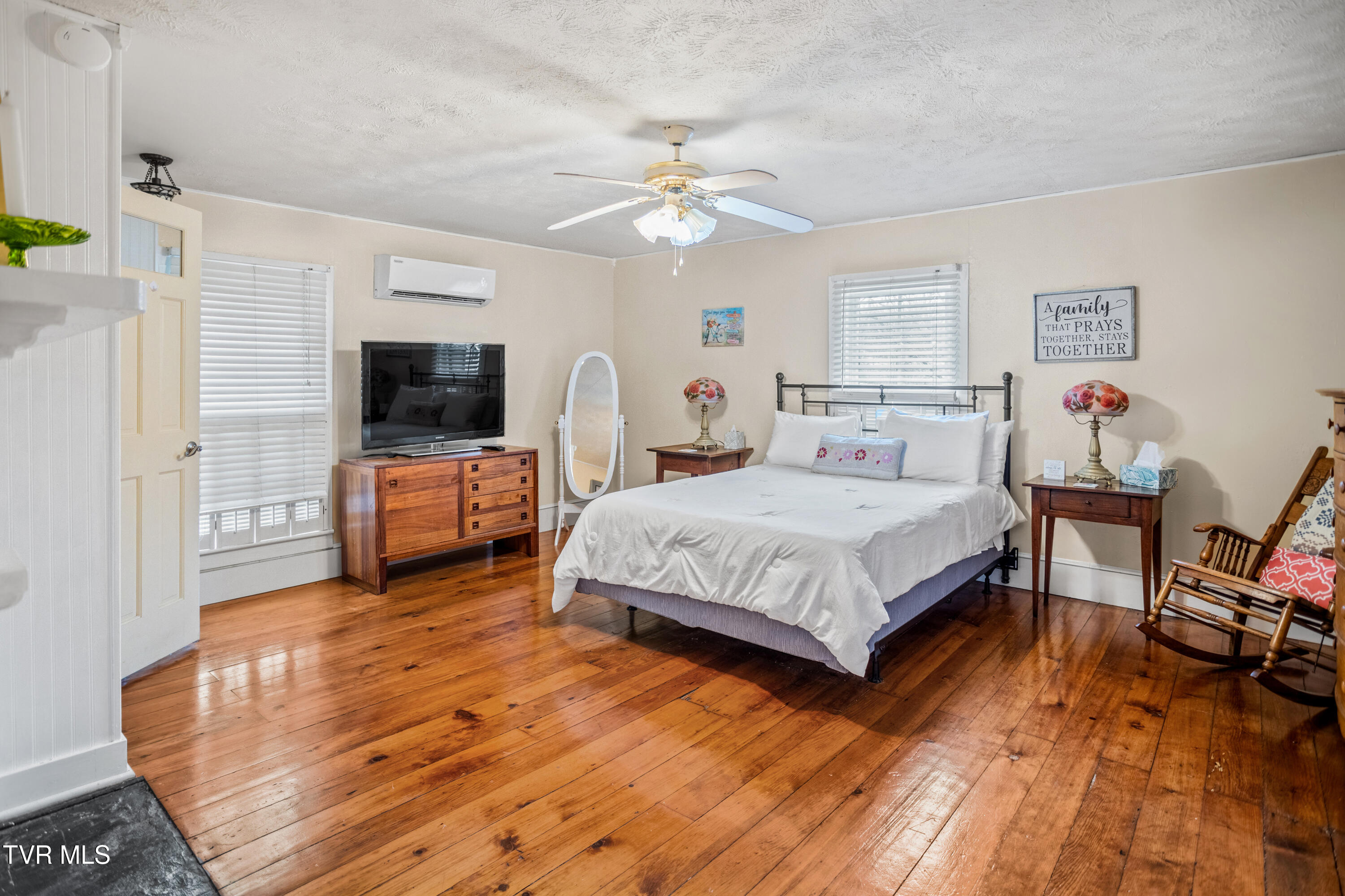 21786 Monroe Road Damascus, VA 24236 - Photo 44 of 47 177A2812-HDR_1