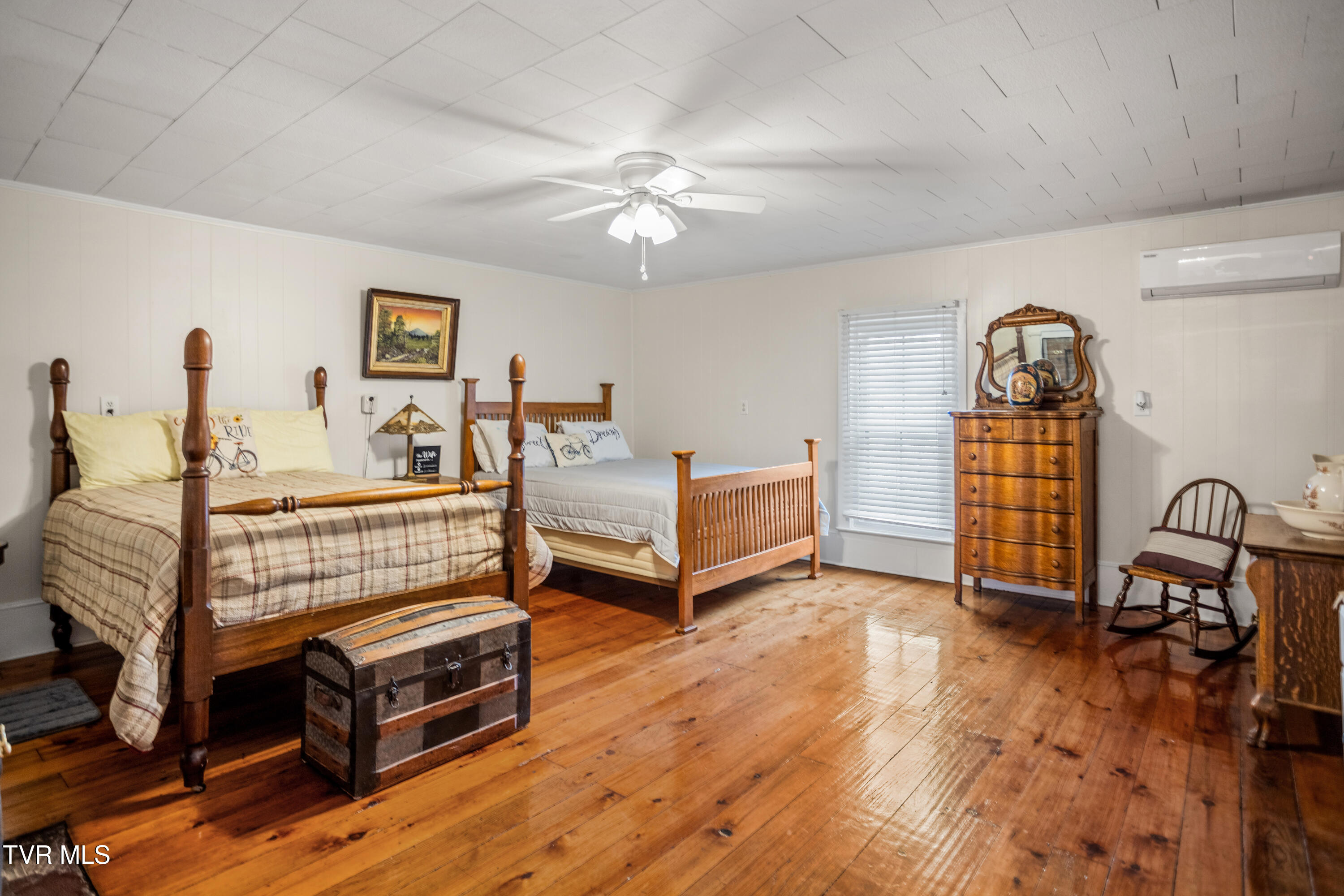 21786 Monroe Road Damascus, VA 24236 - Photo 46 of 47 177A2820-HDR-2-2_1
