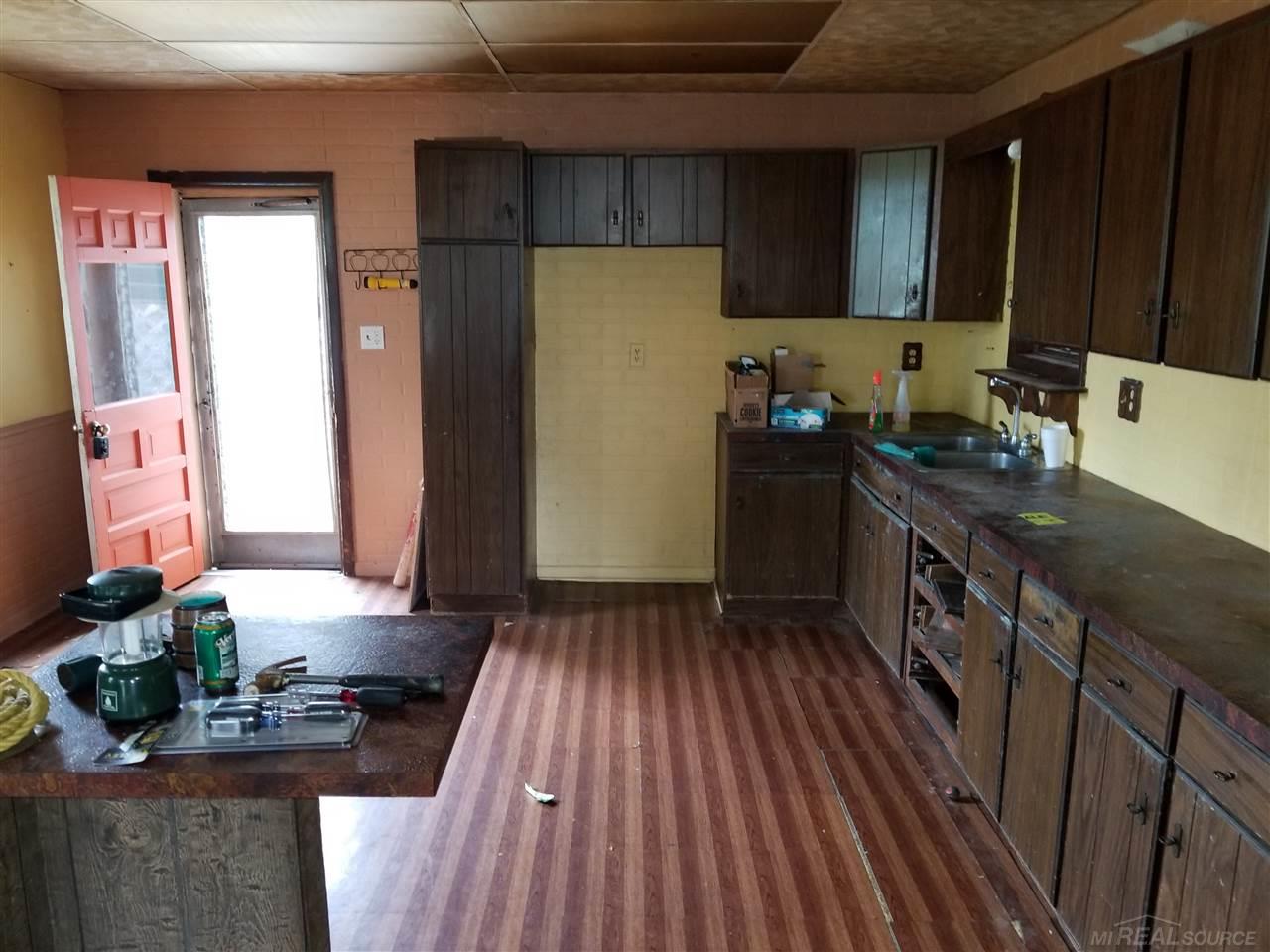 6090 Peck Road Croswell, MI 48422 - Photo 12 of 23