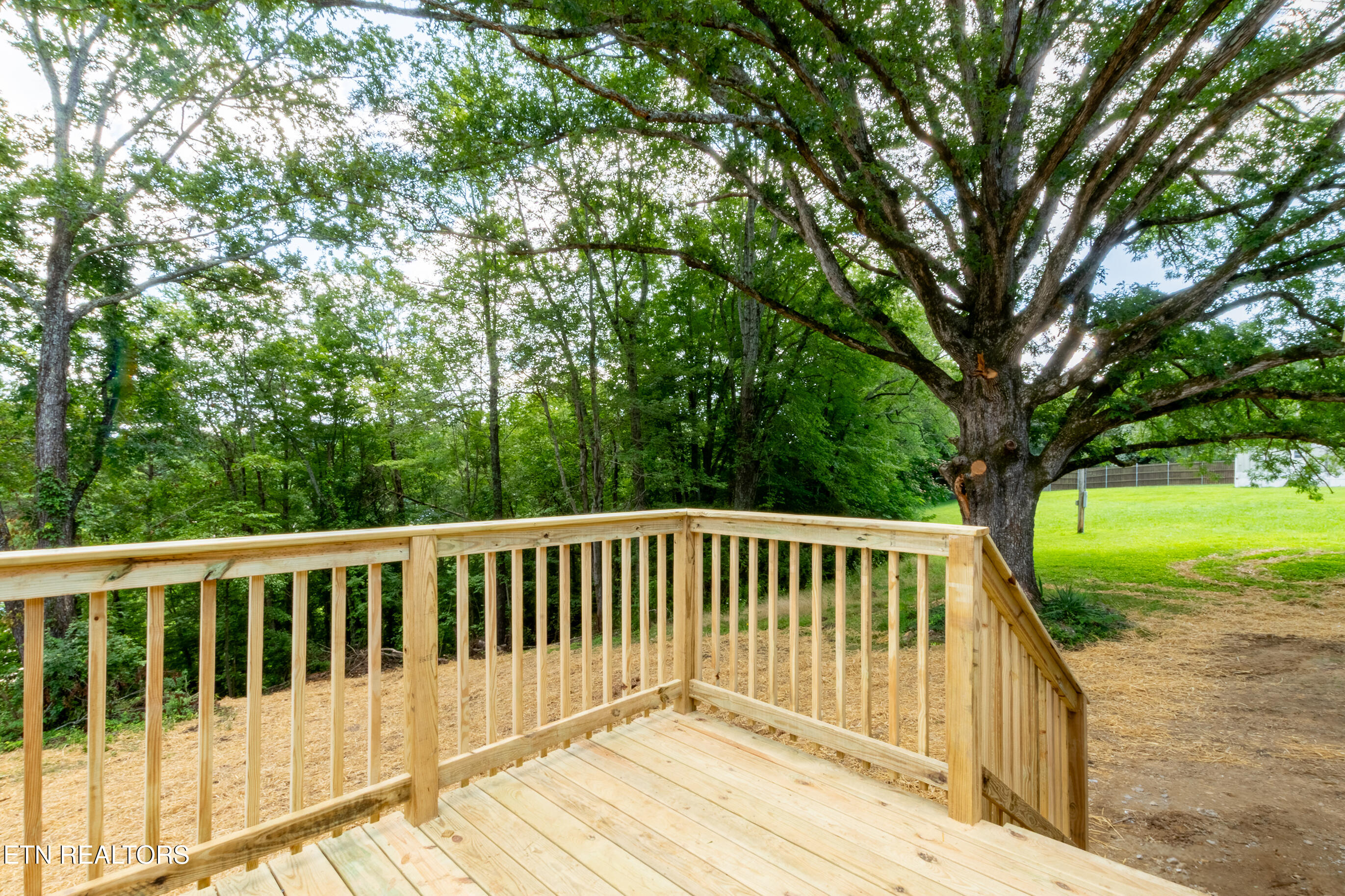 200 Burnett Lane Oneida, TN 37841 - Photo 34 of 36 200 Burnett Ln Oneida, TN DSC_4908-HDR