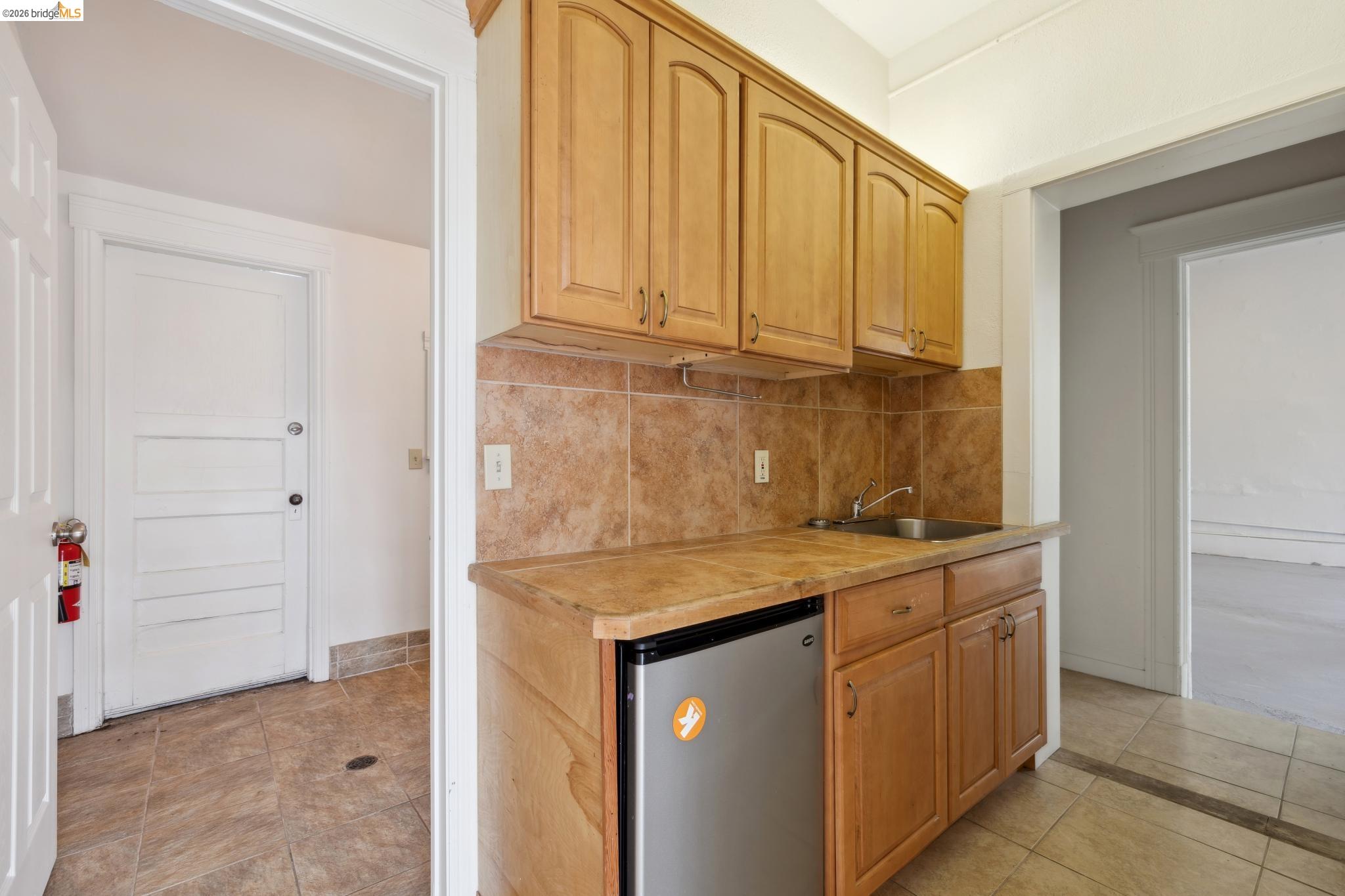 1718 Bancroft Way Berkeley, CA 94703 - Photo 16 of 55