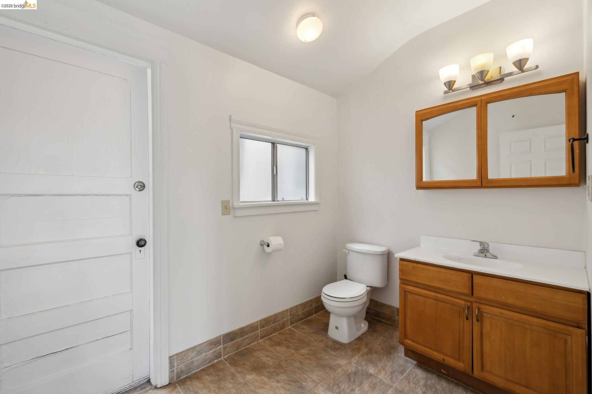 1718 Bancroft Way Berkeley, CA 94703 - Photo 17 of 55