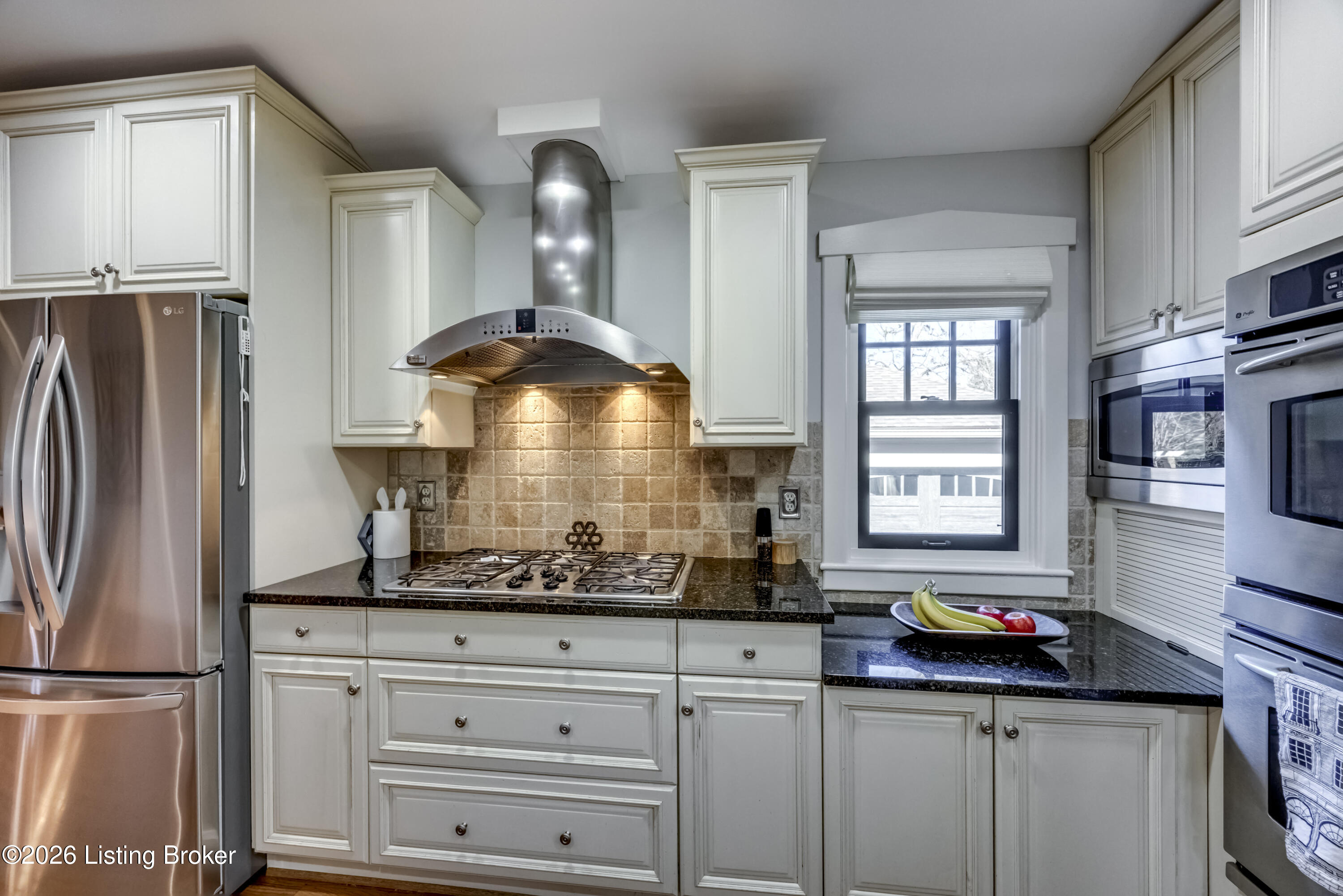 2207 Edgehill Road Louisville, KY 40205 - Photo 18 of 82 2Y0A2228-A