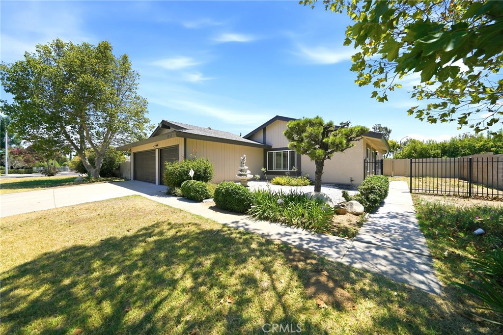 3073 Joshua Tree Road Riverside, CA 92503 - Photo 4 of 56