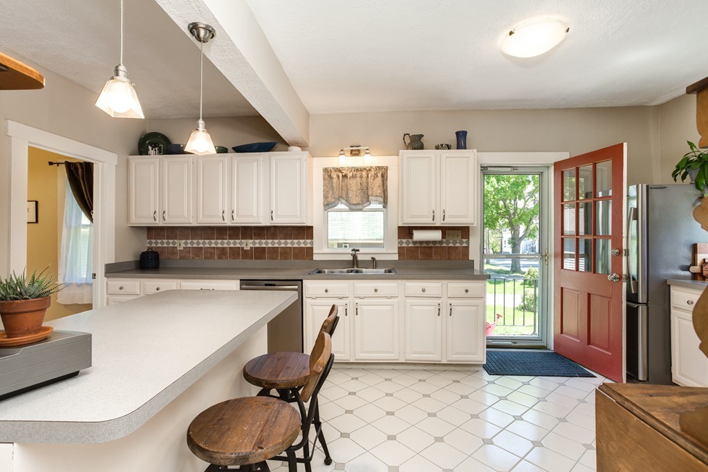 22 Guild Road Worcester, MA 01602 - Photo 14 of 30 Gallery Image 14